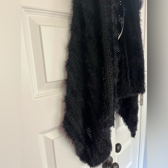 New NYGARD Slim Peter Nygard Hi-Lo Open Drape Front Sweater VEST Medium Black - Picture 3 of 9